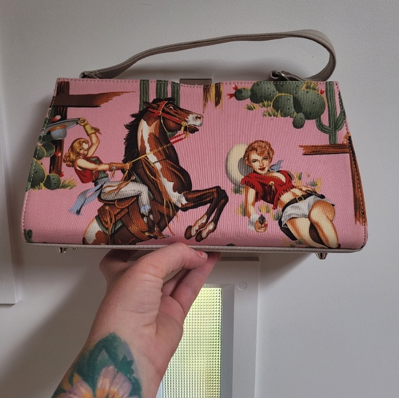 Handbags - Cowgirl pink purse